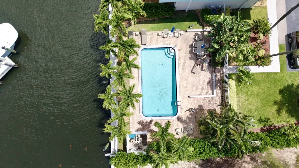 426 SE 17th Terrace Deerfield Beach FL 33441