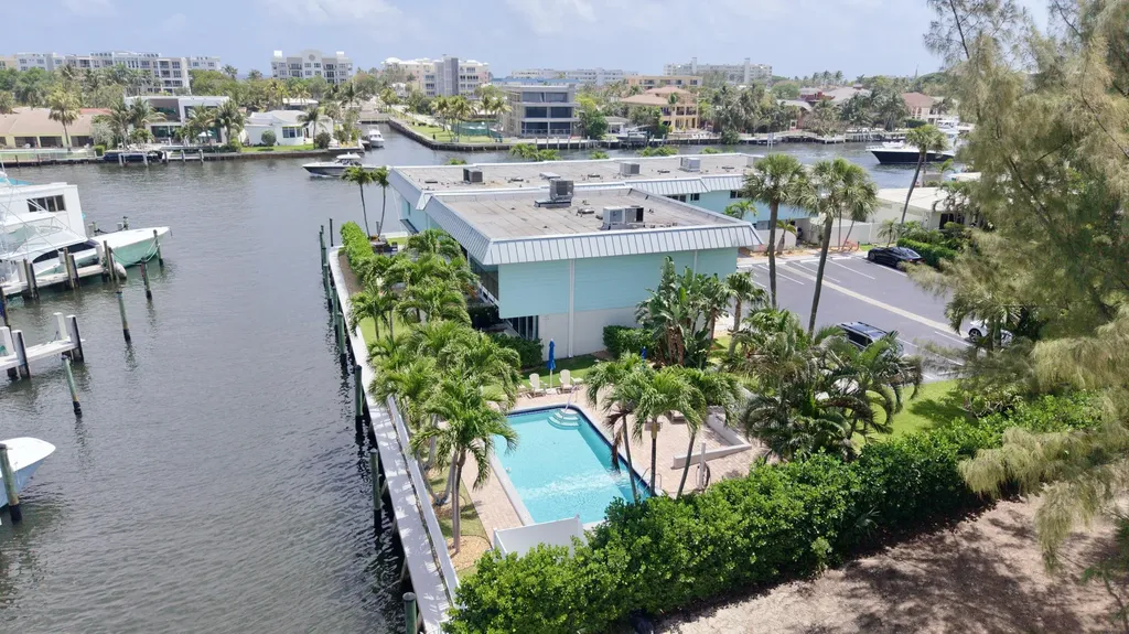 426 SE 17th Terrace Deerfield Beach FL 33441
