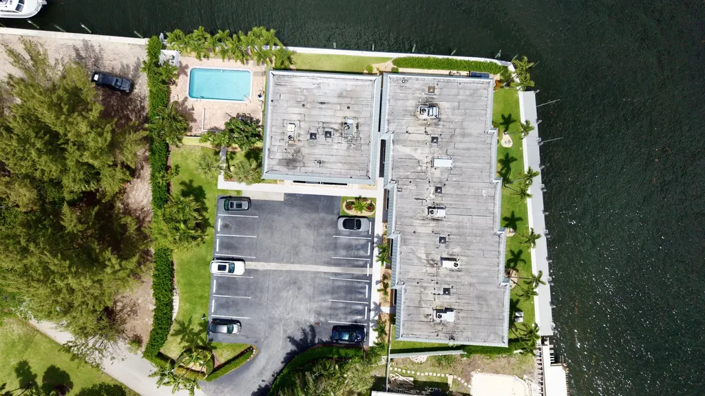 426 SE 17th Terrace Deerfield Beach FL 33441