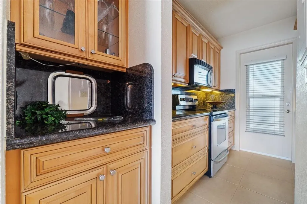 426 SE 17th Terrace Deerfield Beach FL 33441