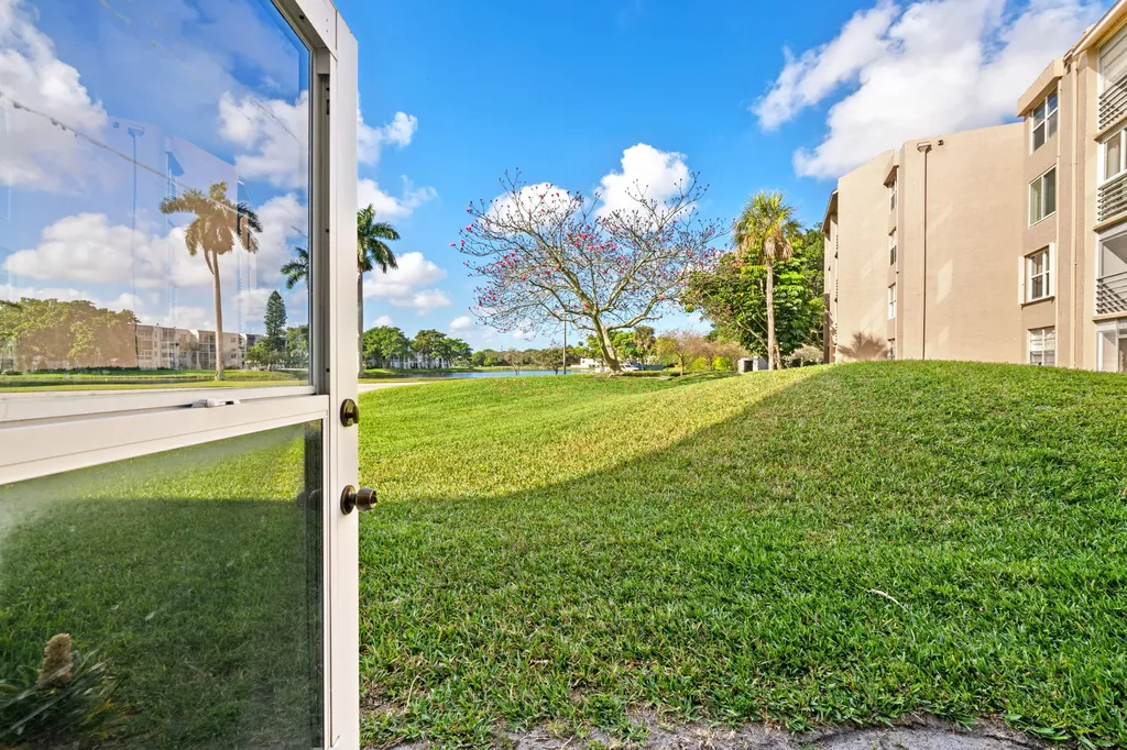 9480 Tangerine Place Davie FL 33324