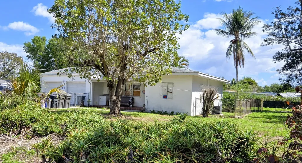 1544 Prairie Road West Palm Beach FL 33406