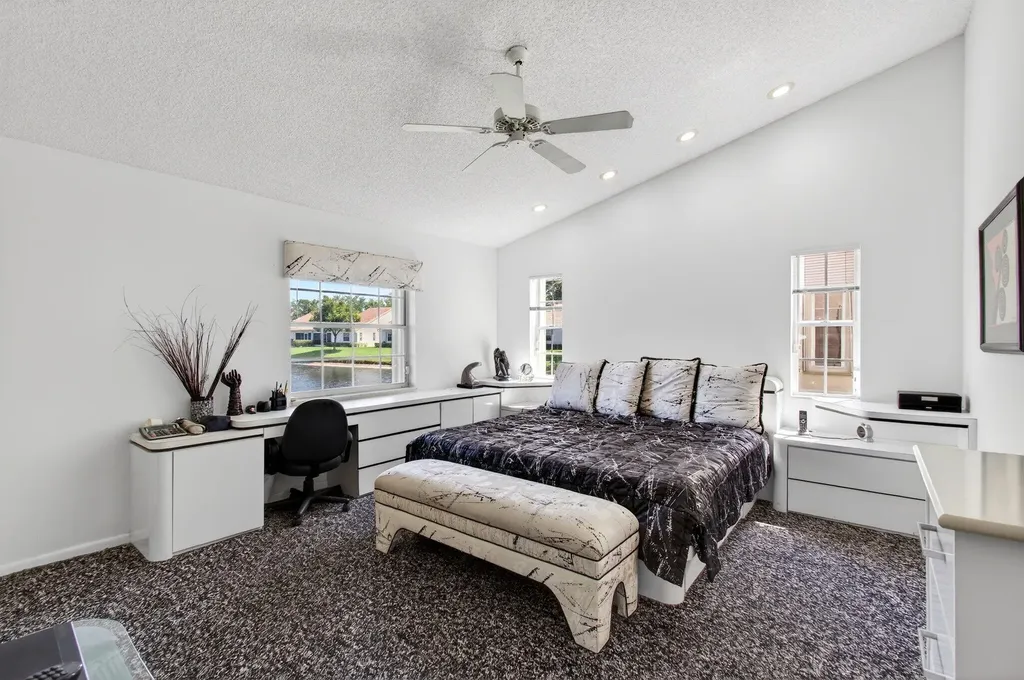 14492 Via Royale Delray Beach FL 33446