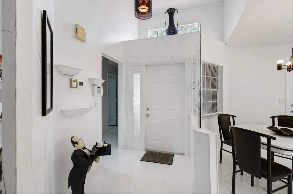14492 Via Royale Delray Beach FL 33446