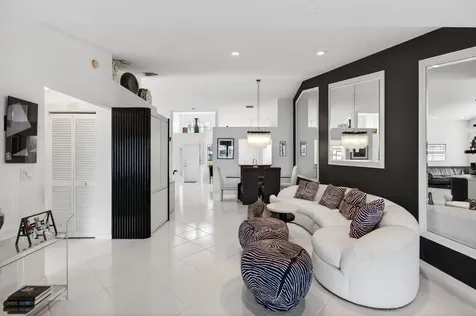 14492 Via Royale Delray Beach FL 33446