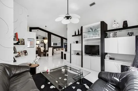 14492 Via Royale Delray Beach FL 33446