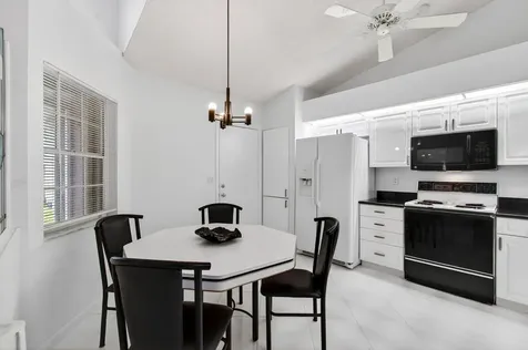 14492 Via Royale Delray Beach FL 33446