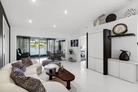 14492 Via Royale Delray Beach FL 33446
