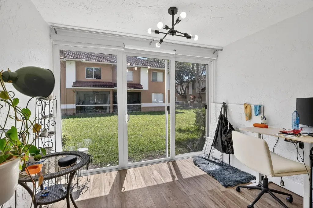 807 NW 91st Terrace NW Plantation FL 33324