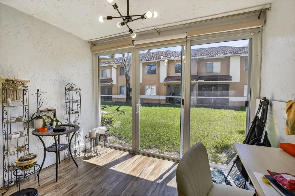 807 NW 91st Terrace NW Plantation FL 33324