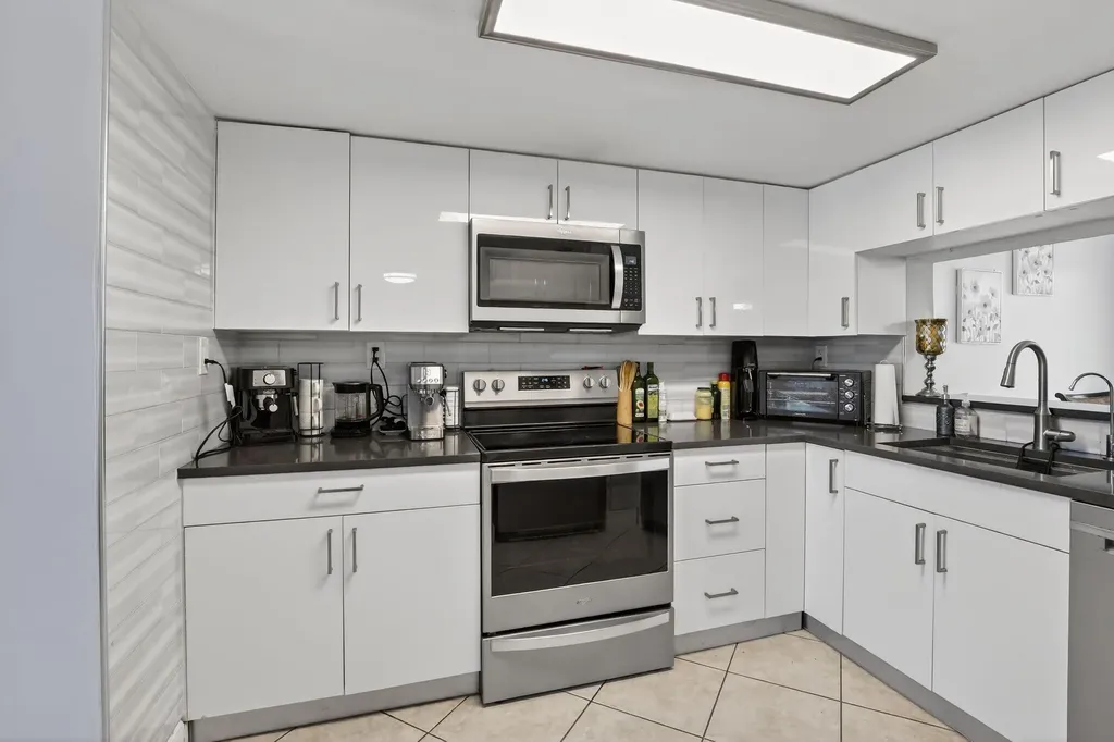 807 NW 91st Terrace NW Plantation FL 33324