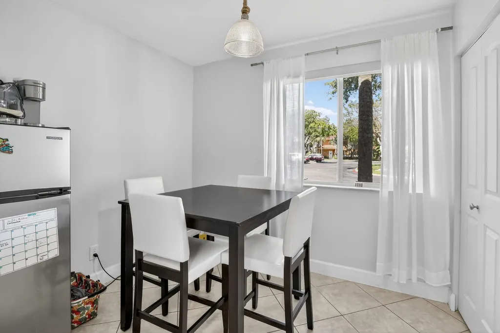 807 NW 91st Terrace NW Plantation FL 33324