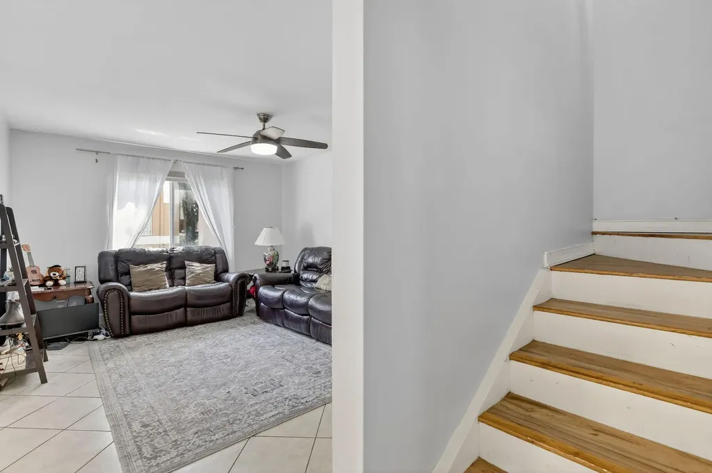 807 NW 91st Terrace NW Plantation FL 33324