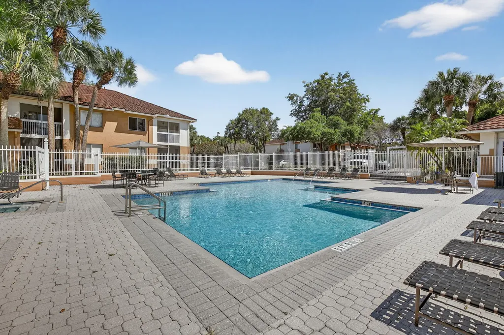 807 NW 91st Terrace NW Plantation FL 33324