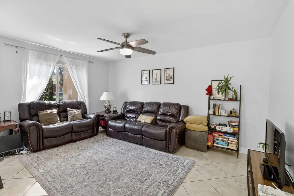 807 NW 91st Terrace NW Plantation FL 33324