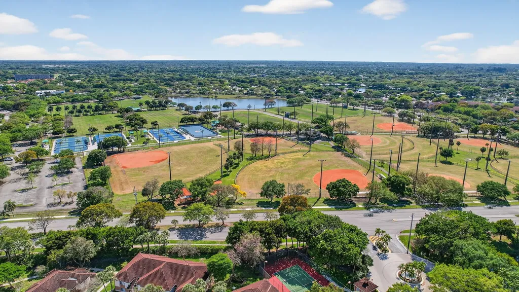 807 NW 91st Terrace NW Plantation FL 33324
