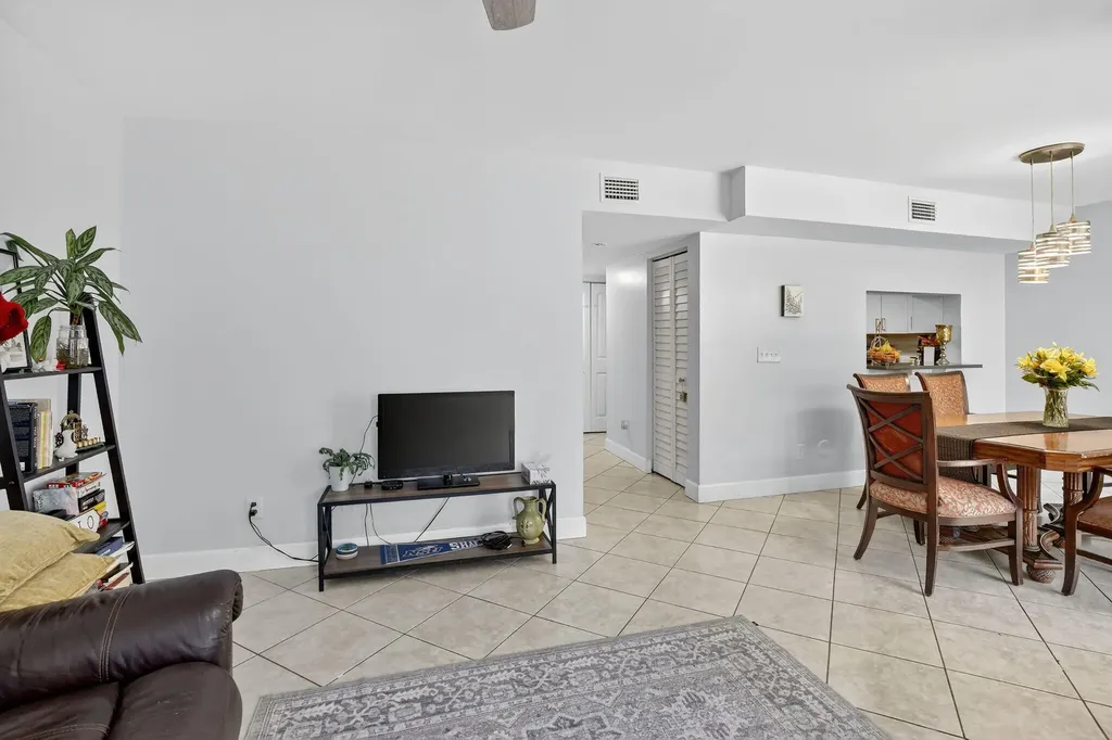 807 NW 91st Terrace NW Plantation FL 33324