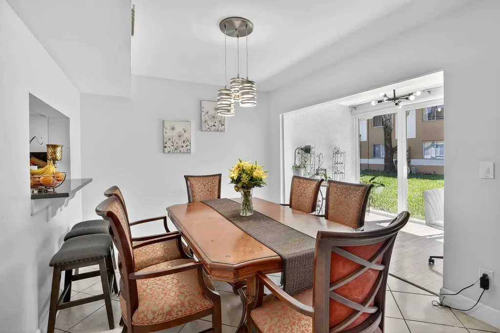 807 NW 91st Terrace NW Plantation FL 33324