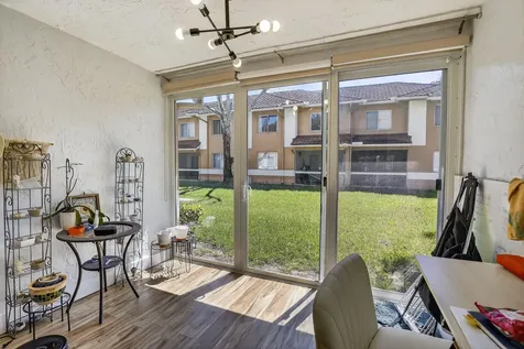 807 NW 91st Terrace NW Plantation FL 33324