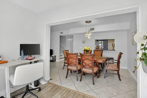 807 NW 91st Terrace NW Plantation FL 33324