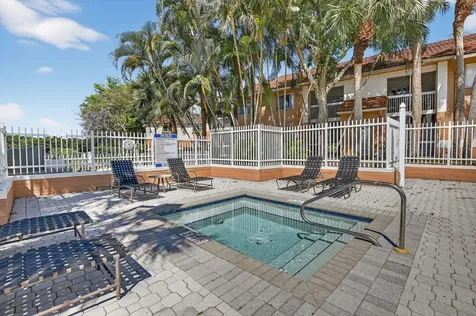807 NW 91st Terrace NW Plantation FL 33324