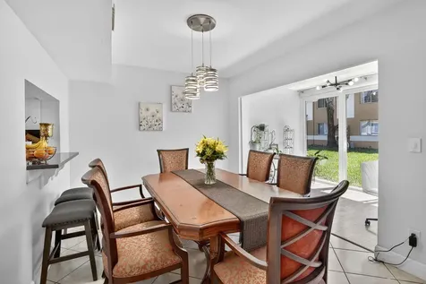807 NW 91st Terrace NW Plantation FL 33324