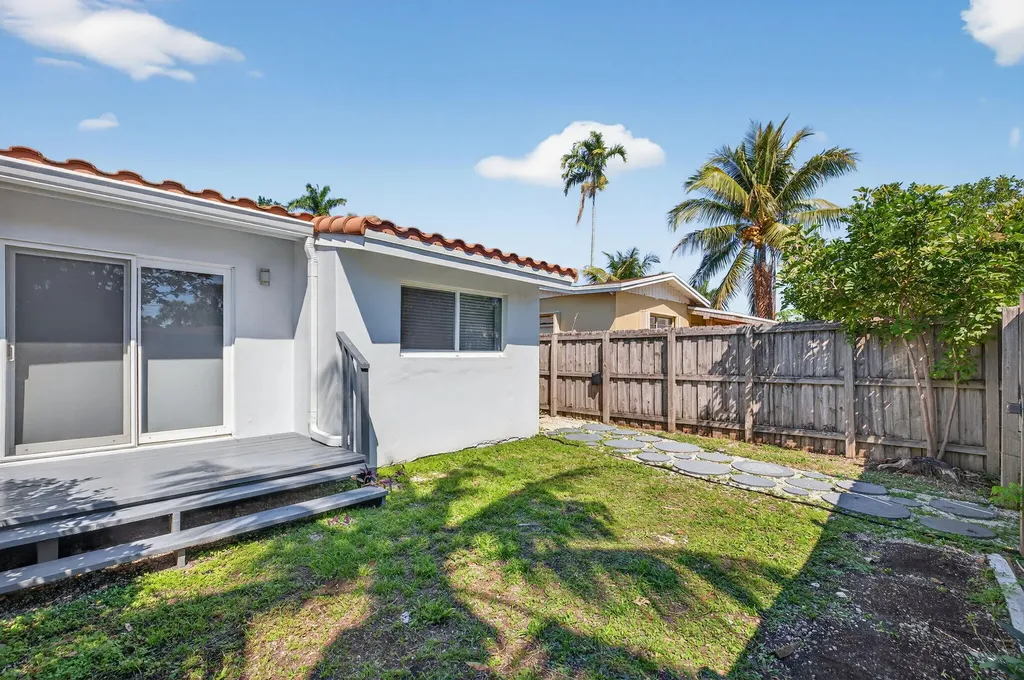 1029 NE 9th Avenue Fort Lauderdale FL 33304