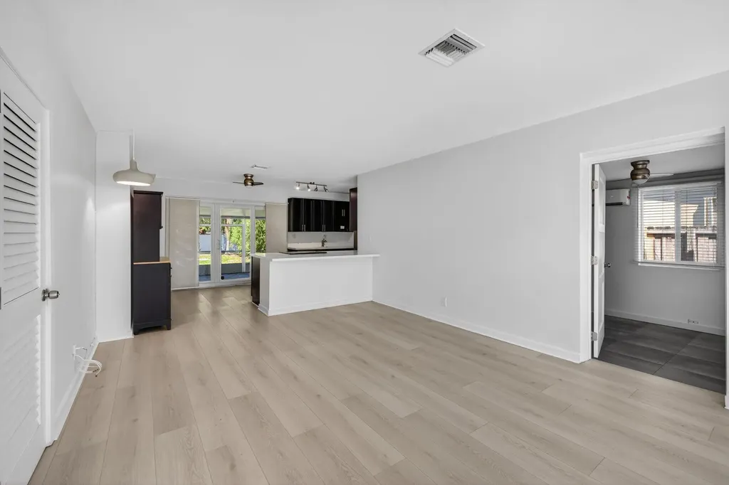 1029 NE 9th Avenue Fort Lauderdale FL 33304