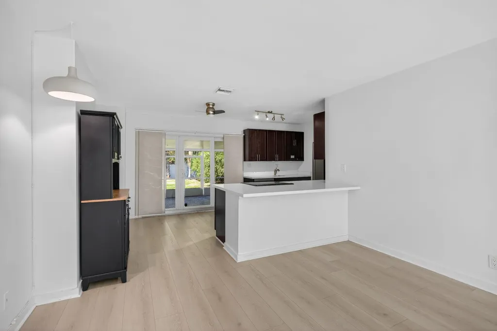 1029 NE 9th Avenue Fort Lauderdale FL 33304