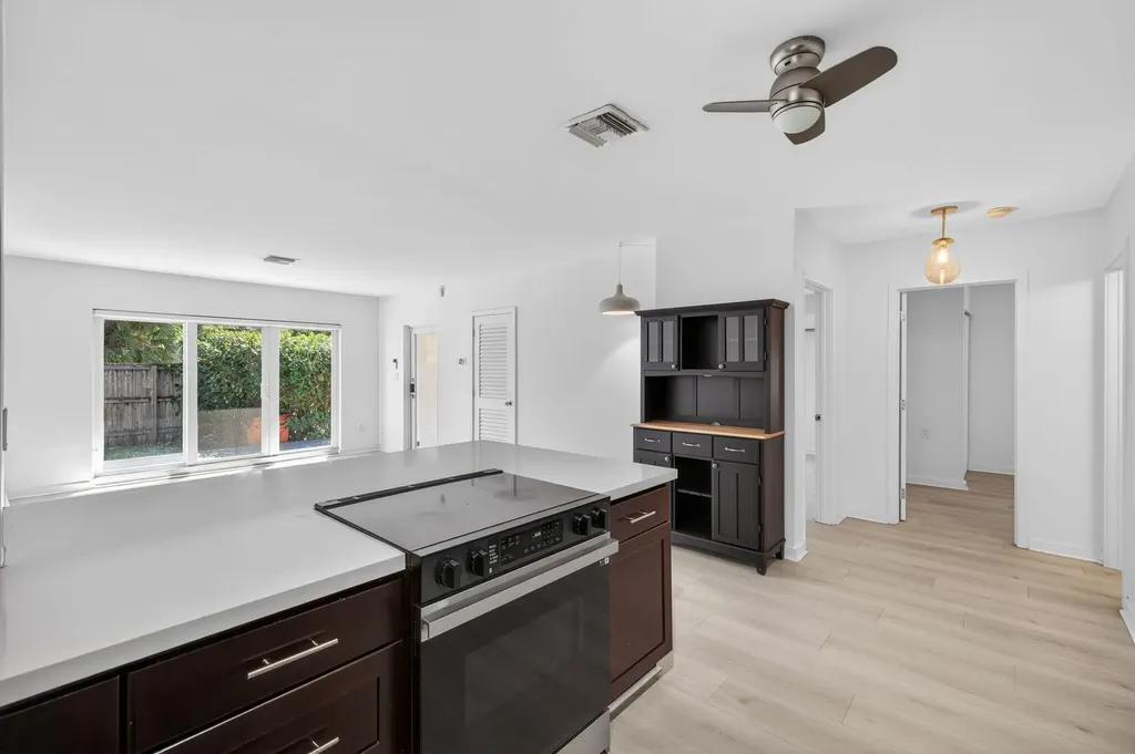 1029 NE 9th Avenue Fort Lauderdale FL 33304
