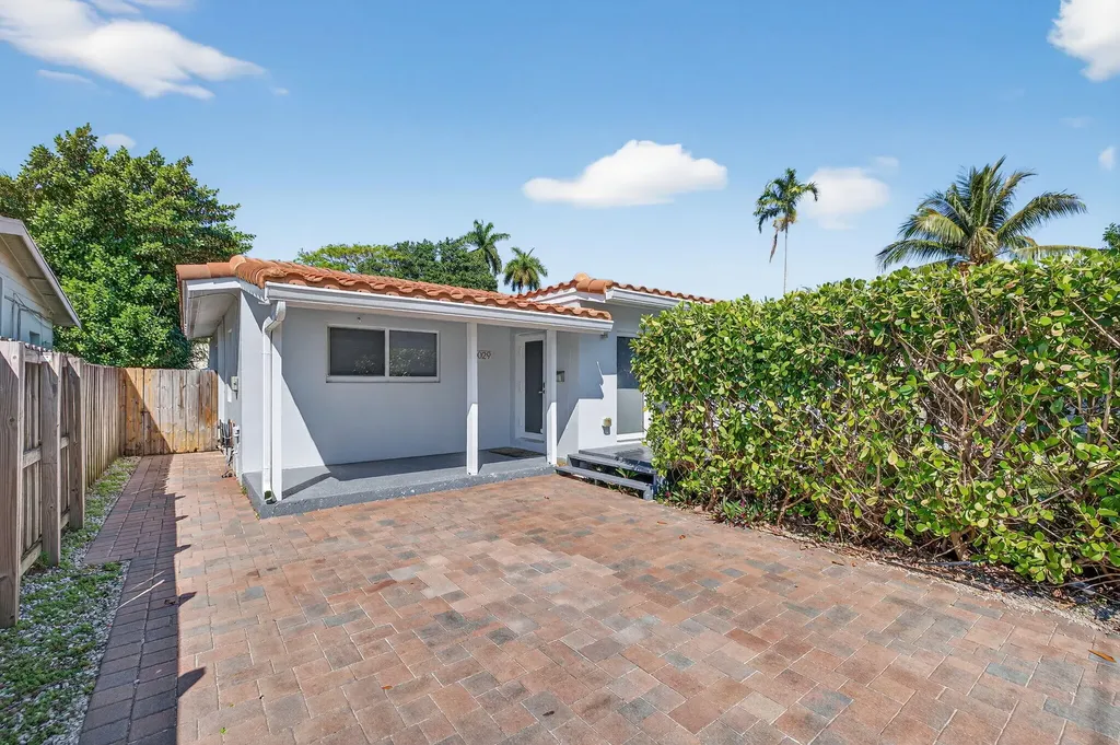 1029 NE 9th Avenue Fort Lauderdale FL 33304