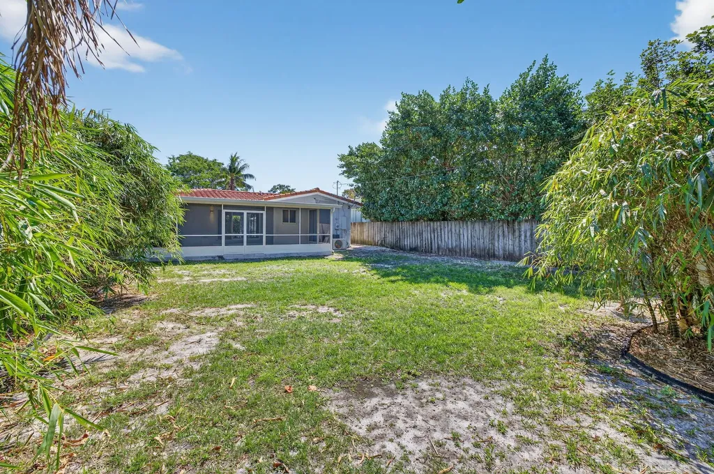 1029 NE 9th Avenue Fort Lauderdale FL 33304