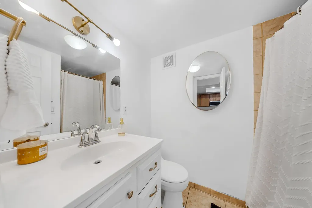 3249 Riverside Coral Springs FL 33065
