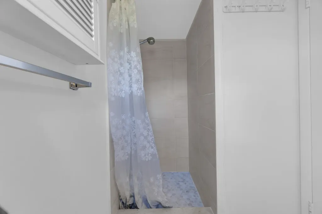2441 SW 82nd Avenue Davie FL 33324