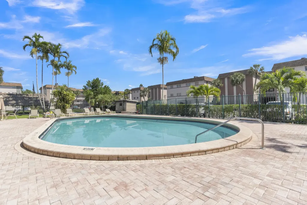 2441 SW 82nd Avenue Davie FL 33324