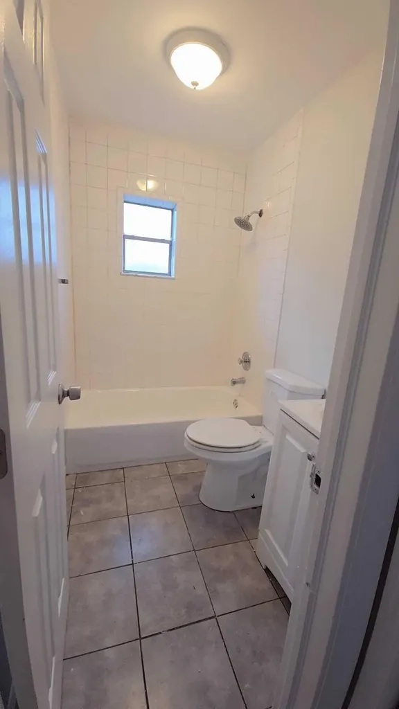 621 NW 5th Avenue Pompano Beach FL 33060