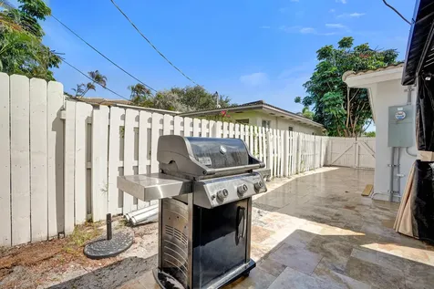 1633 SE 5th Court Deerfield Beach FL 33441