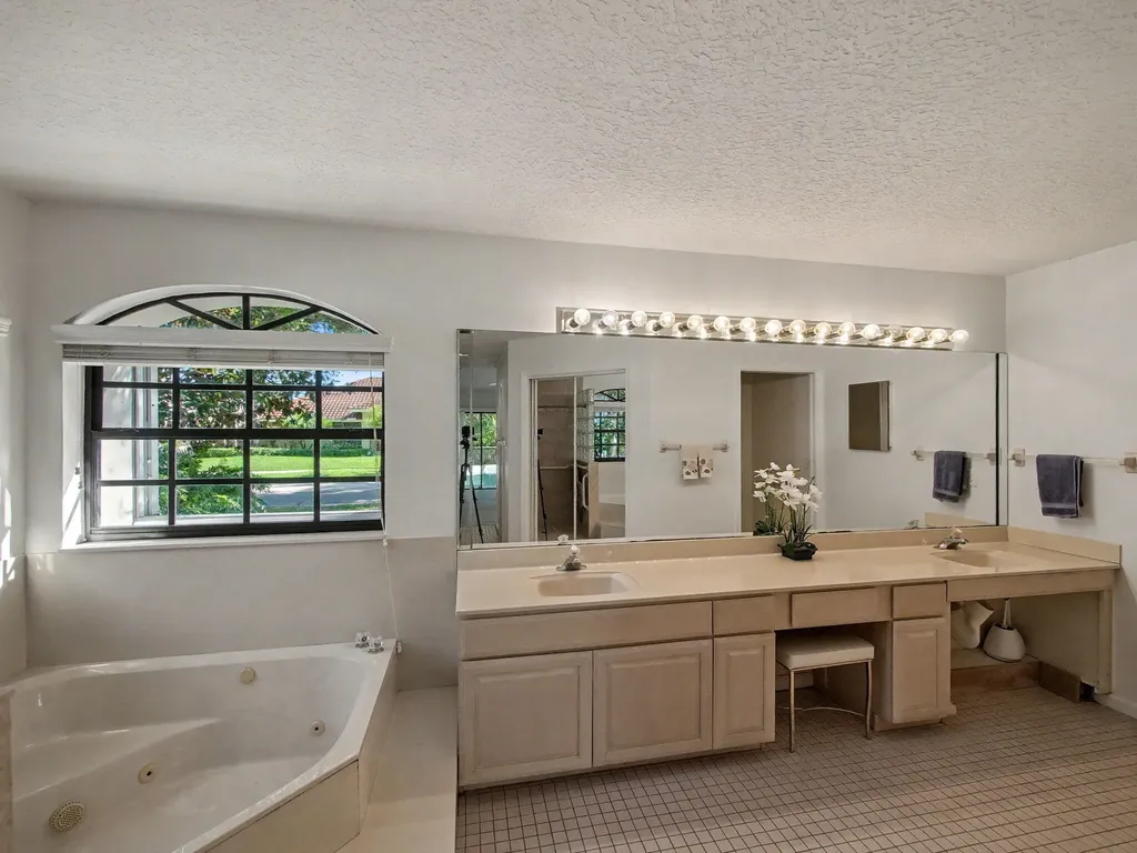 6108 Winding Lake Drive Jupiter FL 33458