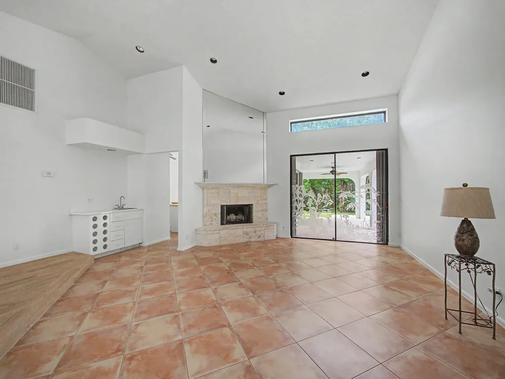 6108 Winding Lake Drive Jupiter FL 33458