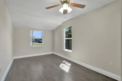 131 NE 51st Street Oakland Park FL 33334