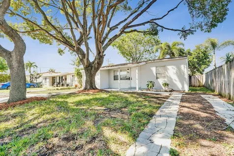 131 NE 51st Street Oakland Park FL 33334