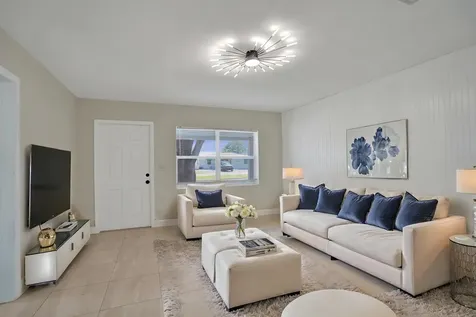 131 NE 51st Street Oakland Park FL 33334