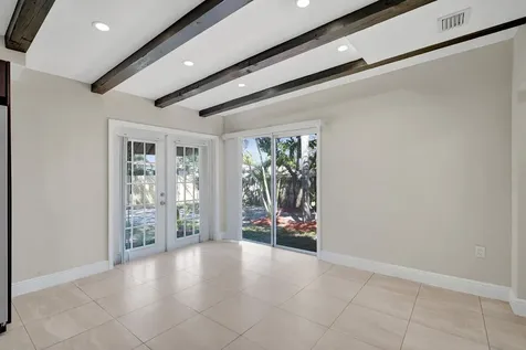 131 NE 51st Street Oakland Park FL 33334