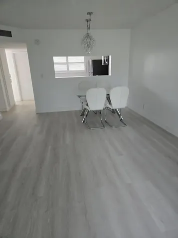 3755 Via Poinciana Lake Worth FL 33467