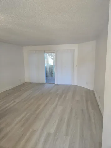 3755 Via Poinciana Lake Worth FL 33467