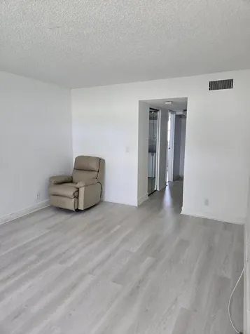 3755 Via Poinciana Lake Worth FL 33467