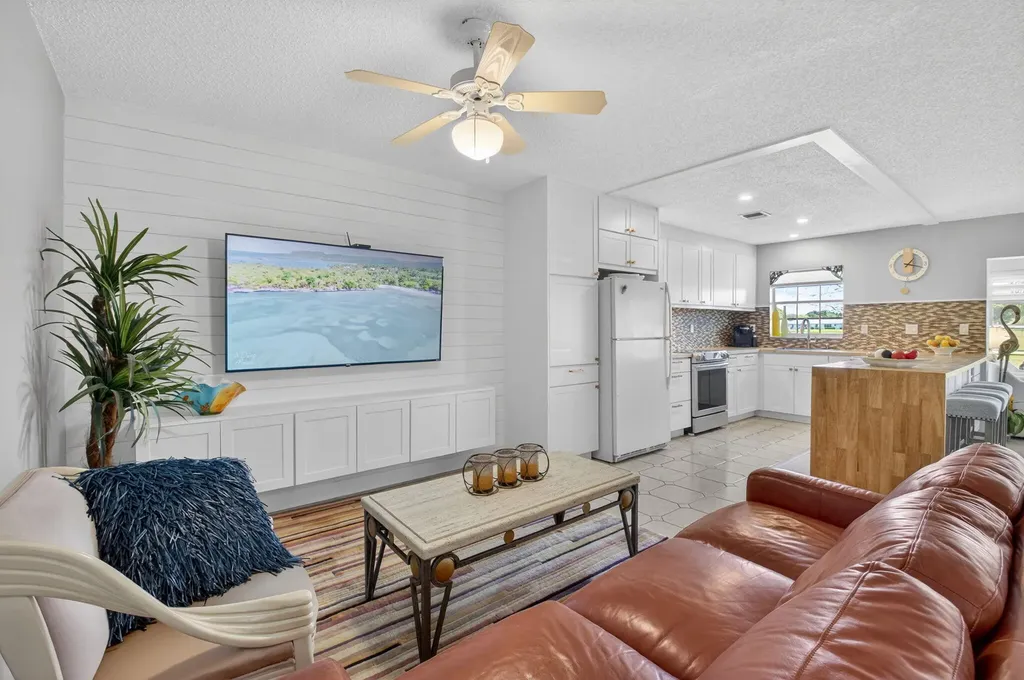 14519 Canalview Drive Delray Beach FL 33484