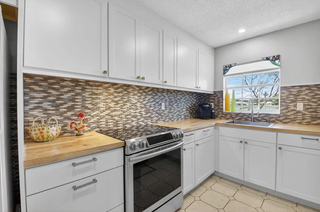 14519 Canalview Drive Delray Beach FL 33484