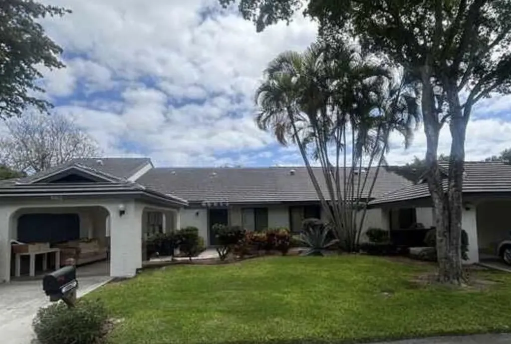 10062 Hickorywood Place Boynton Beach FL 33437