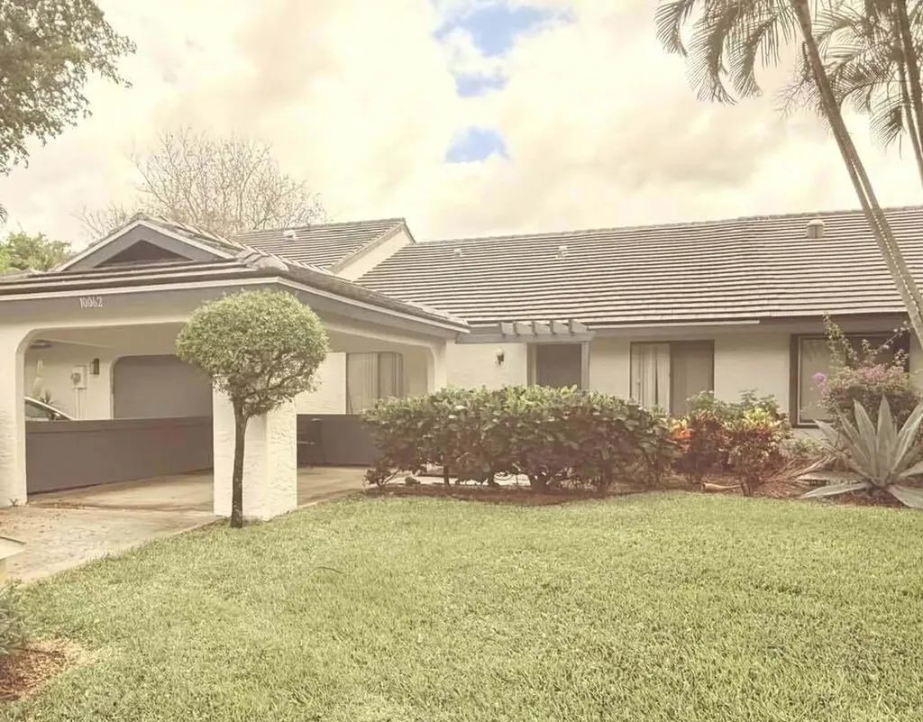 10062 Hickorywood Place Boynton Beach FL 33437